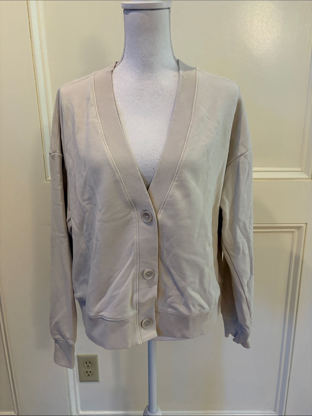 Vuori Light Cream Button-Front V-Neck Cardigan
